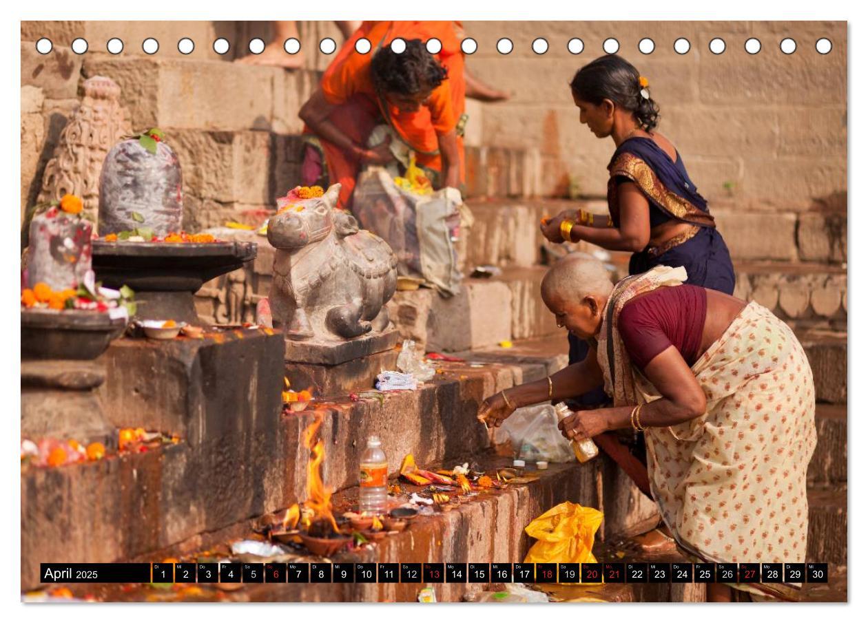 Bild: 9783435625710 | Indien - Varanasi (Tischkalender 2025 DIN A5 quer), CALVENDO...