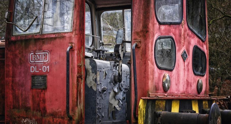 Bild: 9783964532527 | Lost Trains | Verlassene Loks, leere Hallen und gespenstische Bahnhöfe