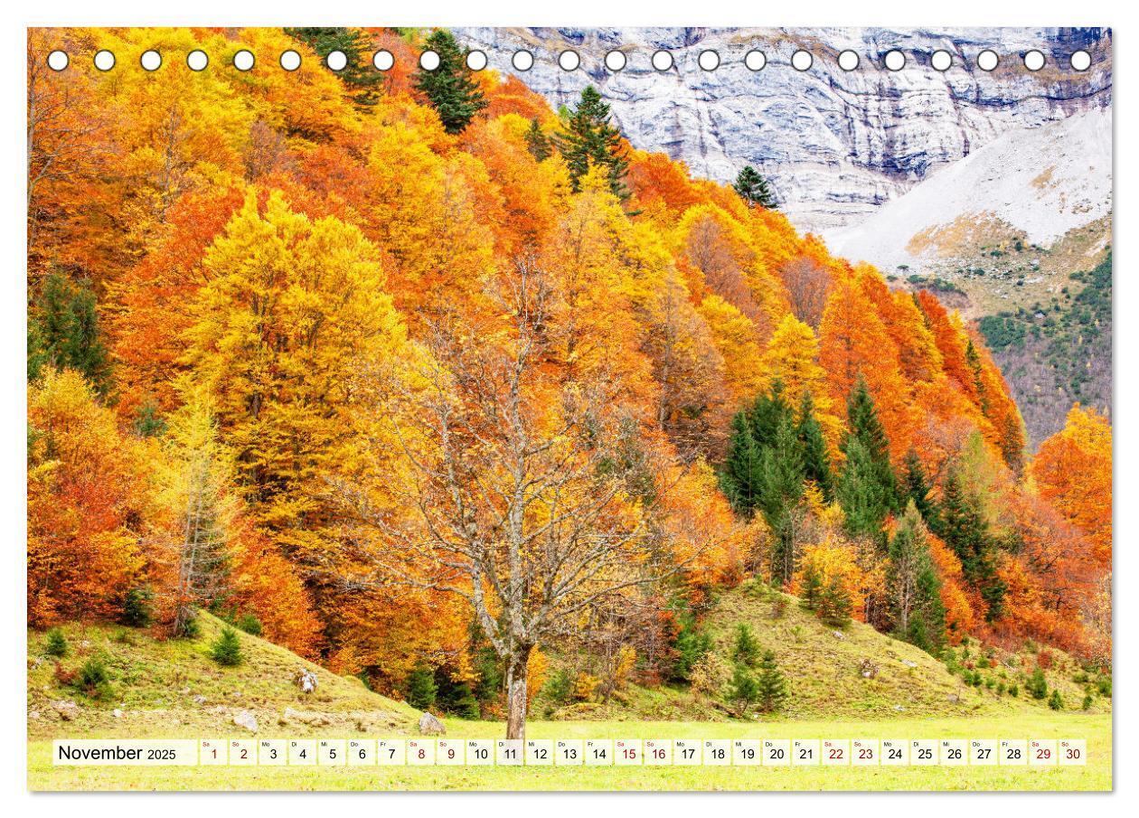 Bild: 9783457037164 | Herbstflammen im Karwendel- und Wettersteingebirge (Tischkalender...