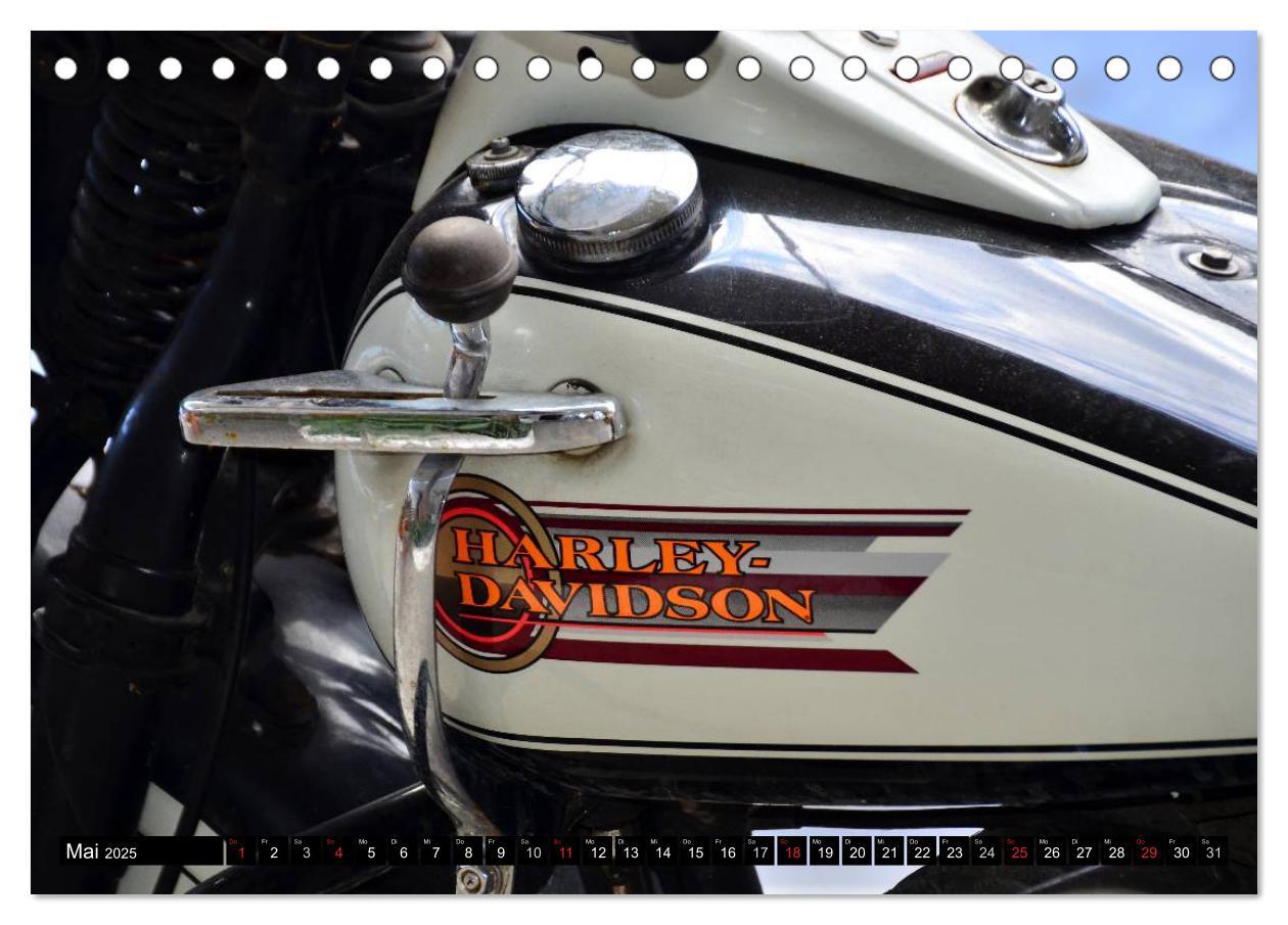 Bild: 9783435645701 | Harley Davidson WLA 750 (Tischkalender 2025 DIN A5 quer), CALVENDO...