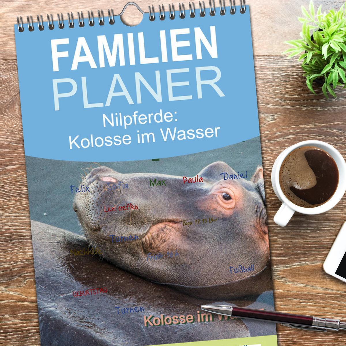 Bild: 9783457126110 | Familienplaner 2025 - Nilpferde, Kolosse im Wasser mit 5 Spalten...