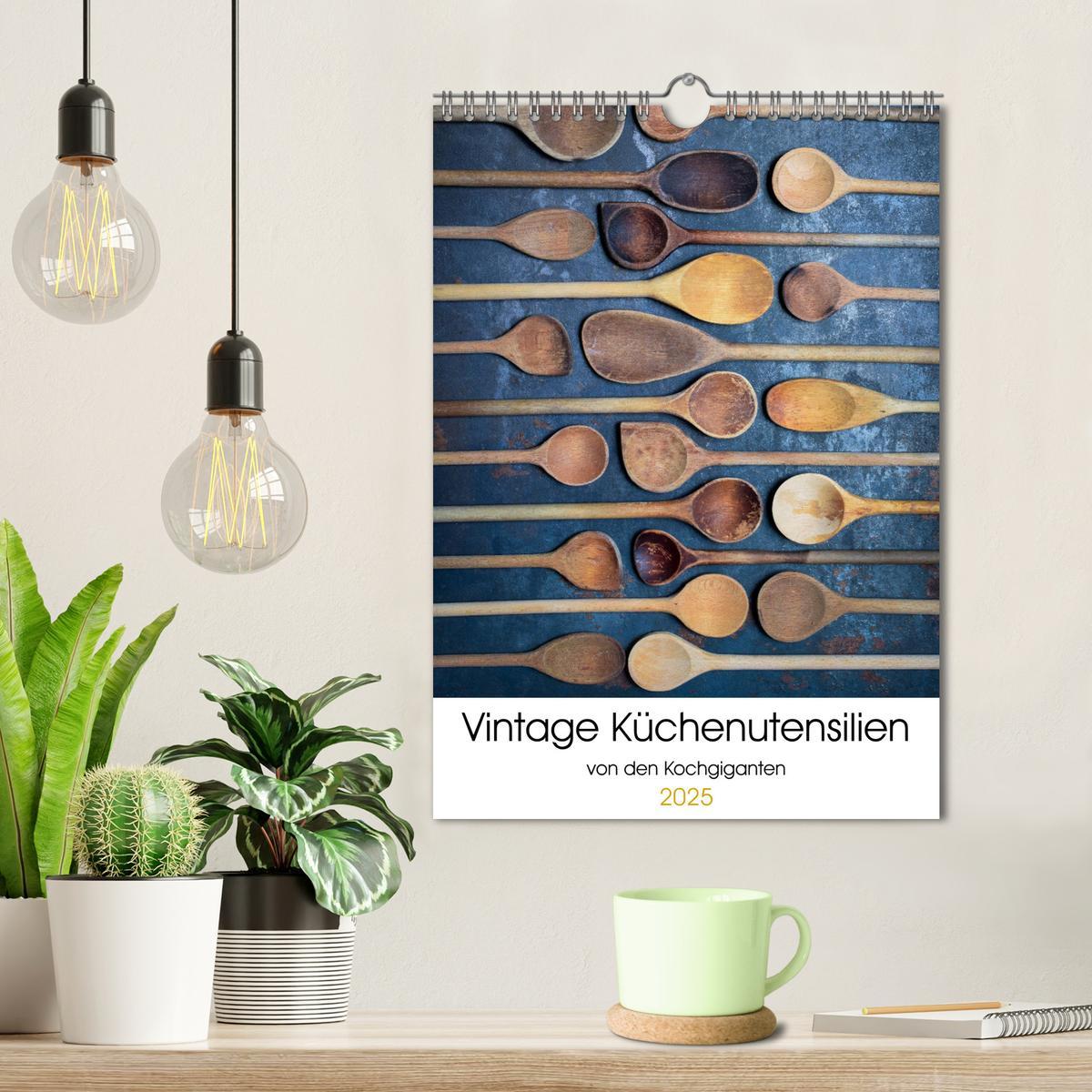 Bild: 9783435925407 | Vintage Küchenutensilien (Wandkalender 2025 DIN A4 hoch), CALVENDO...