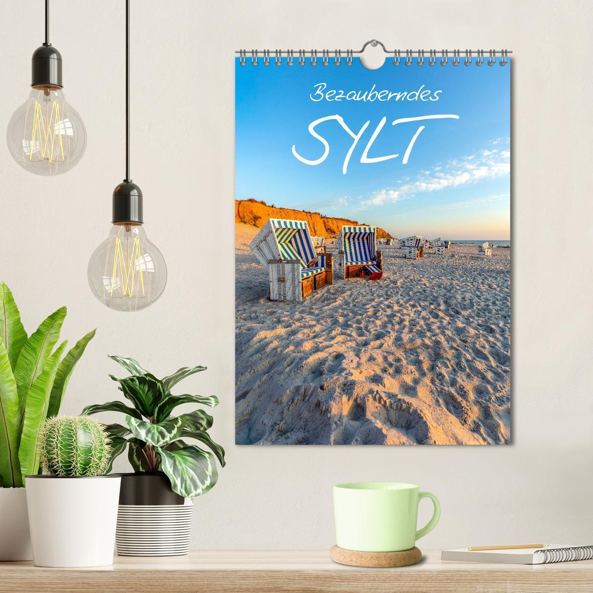 Bild: 9783435895724 | Bezauberndes Sylt (Wandkalender 2025 DIN A4 hoch), CALVENDO...