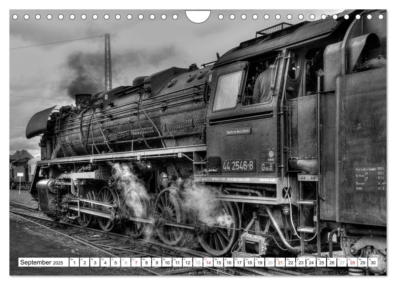 Bild: 9783435542055 | Unter Dampf - Eisenbahnromantik in schwarz-weiß (Wandkalender 2025...