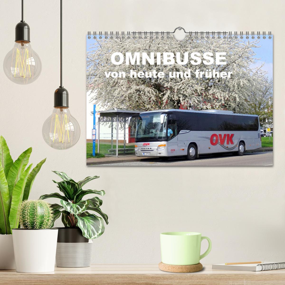 Bild: 9783435095001 | Omnibusse von heute und früher (Wandkalender 2025 DIN A4 quer),...