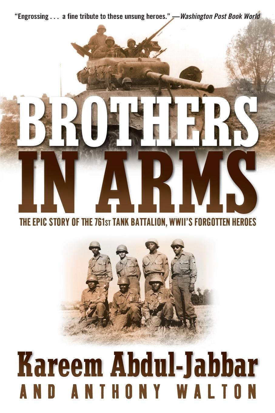 Cover: 9780767909136 | Brothers in Arms | Kareem Abdul-Jabbar (u. a.) | Taschenbuch | 2005