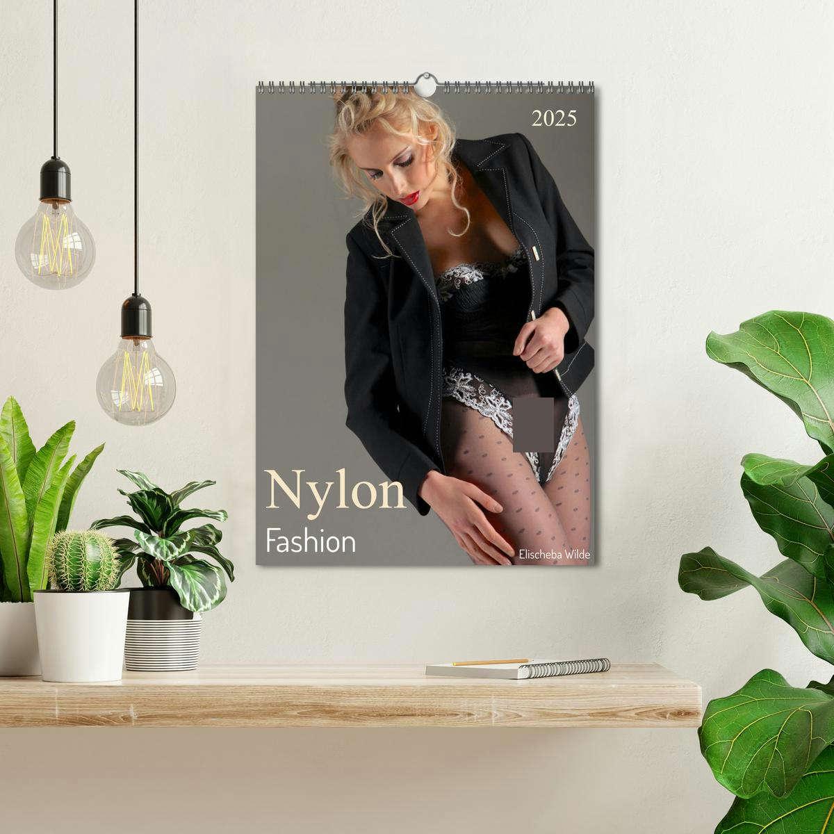 Bild: 9783435898121 | Nylon Fashion mit Elischeba Wilde (Wandkalender 2025 DIN A3 hoch),...