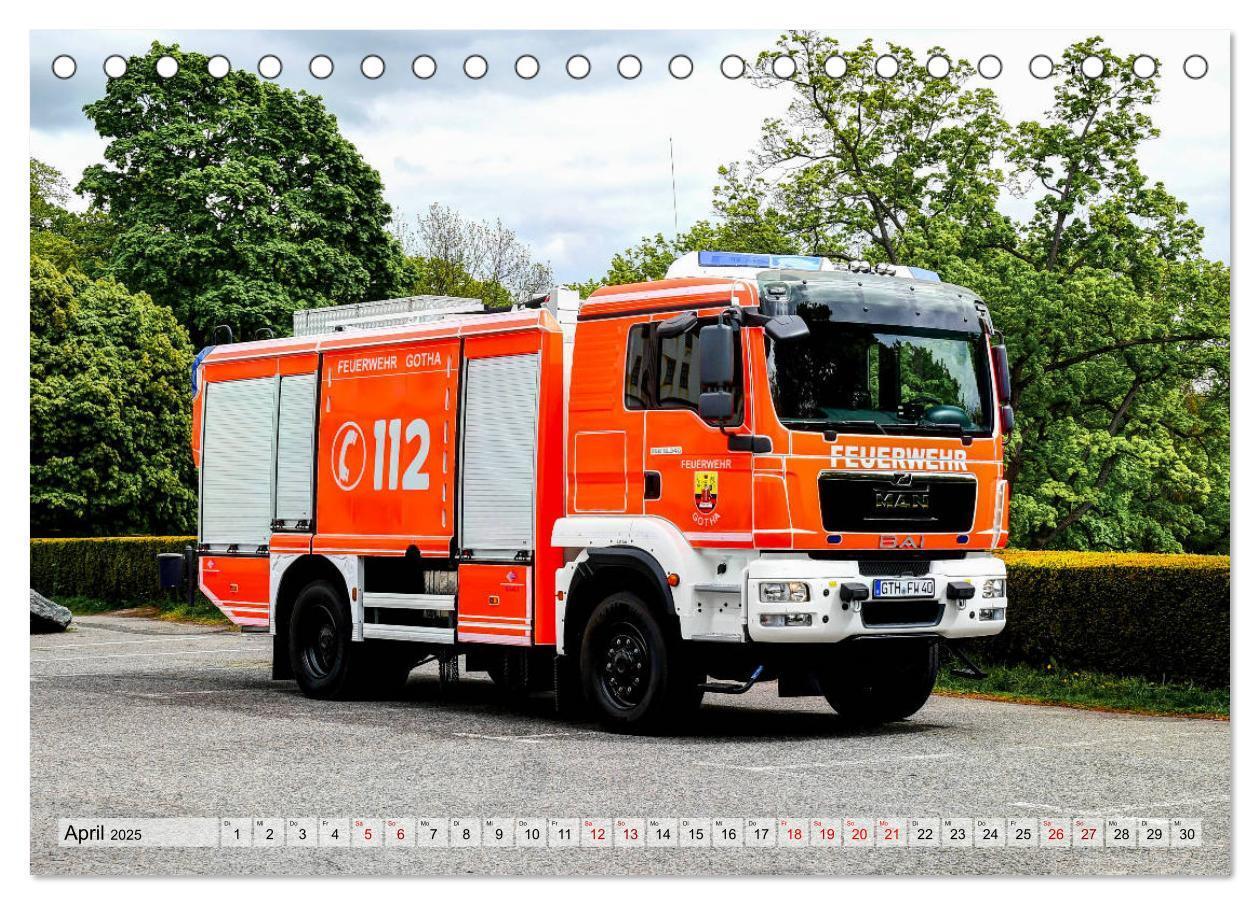 Bild: 9783435164325 | Feuerwehrfahrzeuge (Tischkalender 2025 DIN A5 quer), CALVENDO...