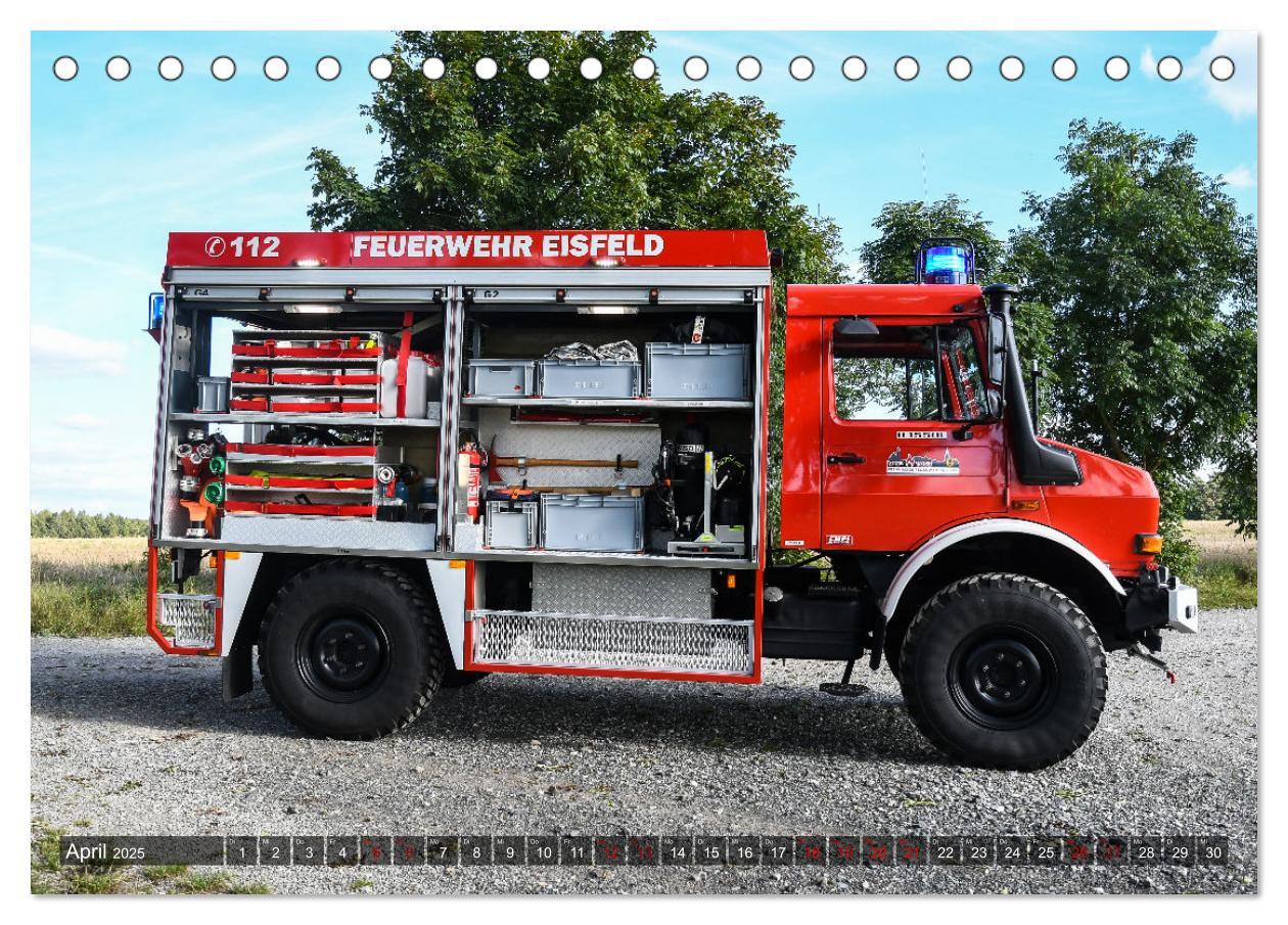 Bild: 9783383897603 | Feuerwehrfahrzeuge (Tischkalender 2025 DIN A5 quer), CALVENDO...