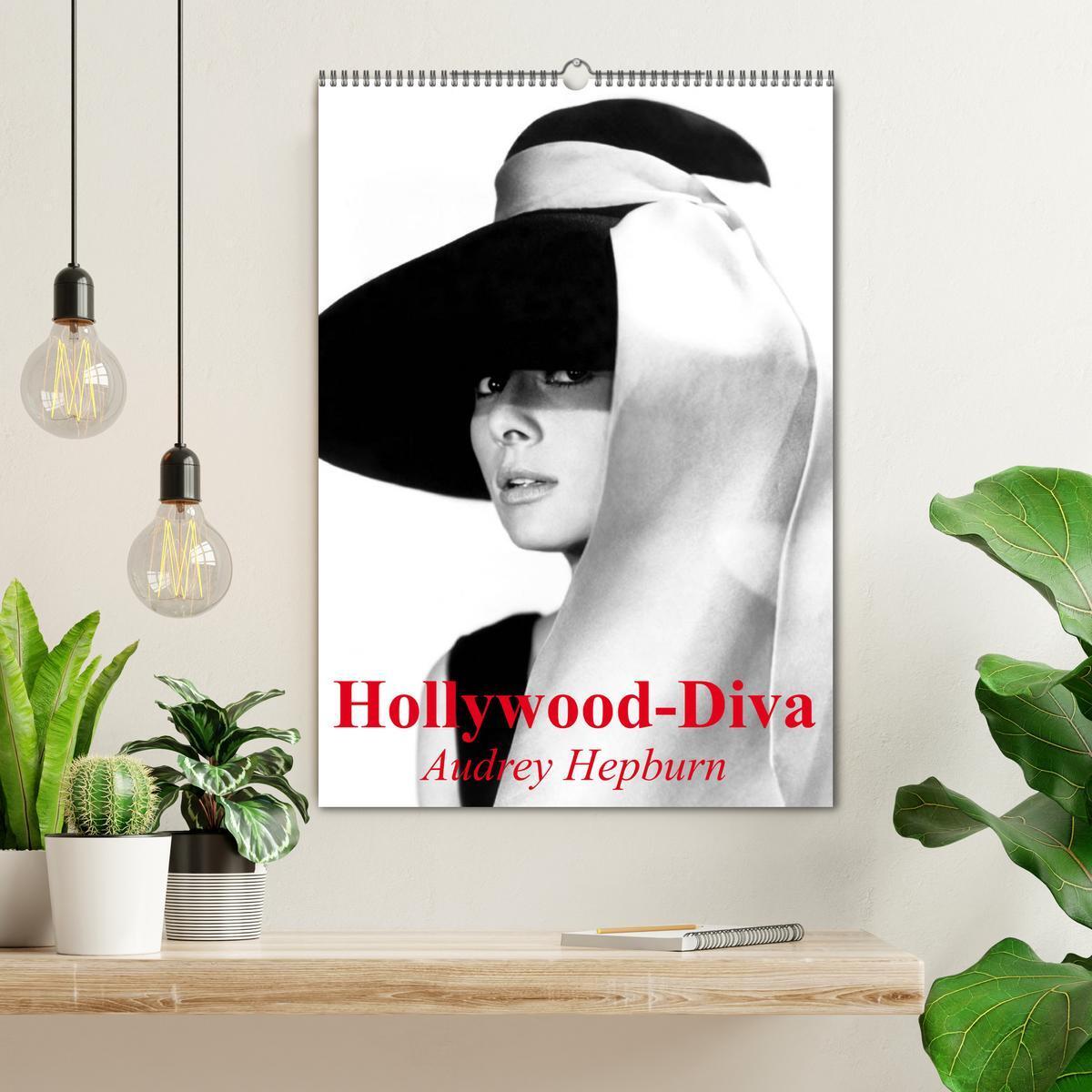 Bild: 9783457047514 | Hollywood-Diva - Audrey Hepburn (Wandkalender 2025 DIN A2 hoch),...