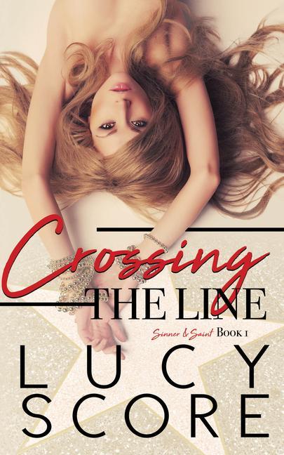 Cover: 9781728282770 | Crossing the Line | Lucy Score | Taschenbuch | Kartoniert / Broschiert