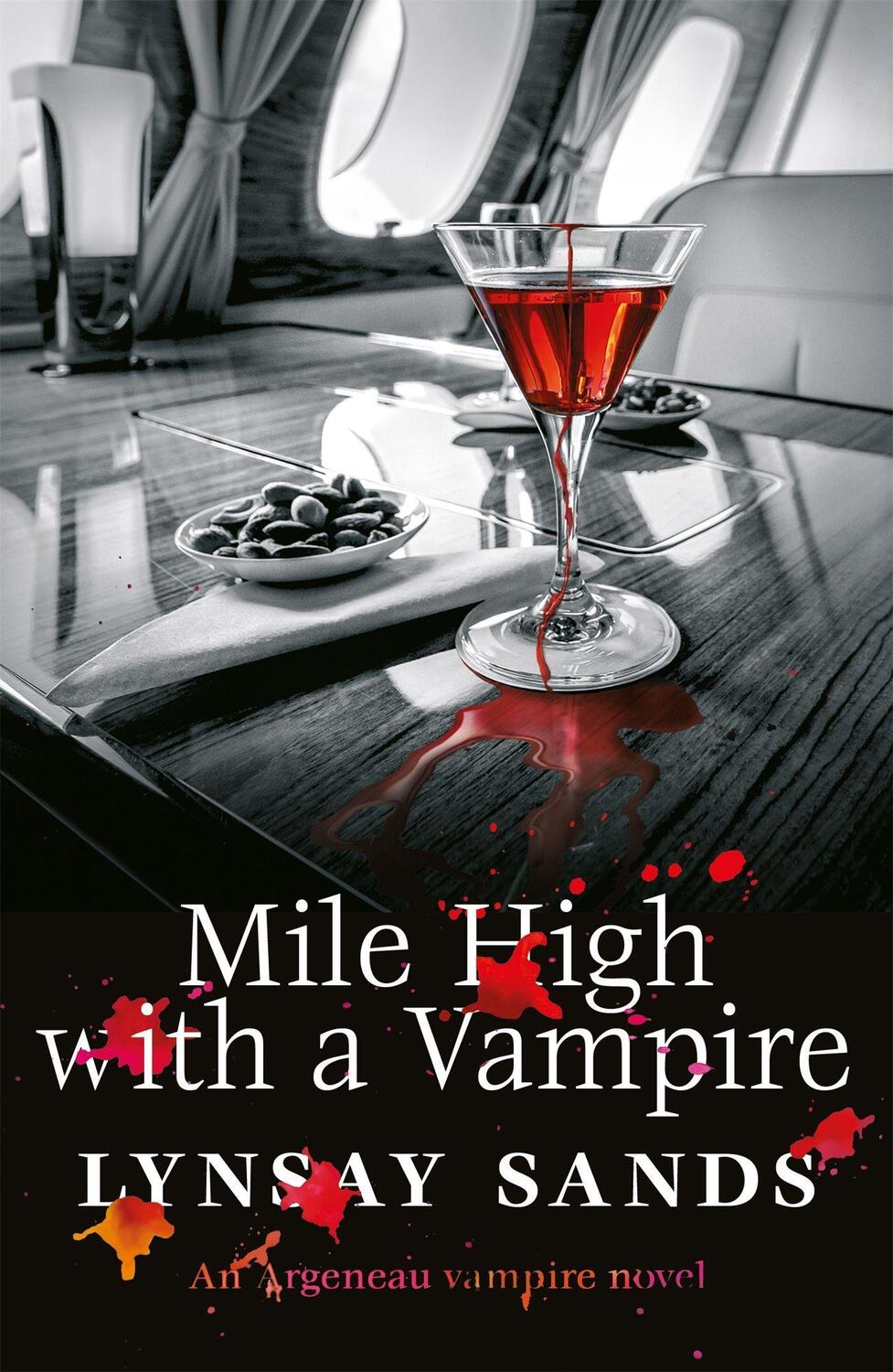 Cover: 9781473230569 | Mile High With a Vampire | Book Thirty-Three | Lynsay Sands | Buch