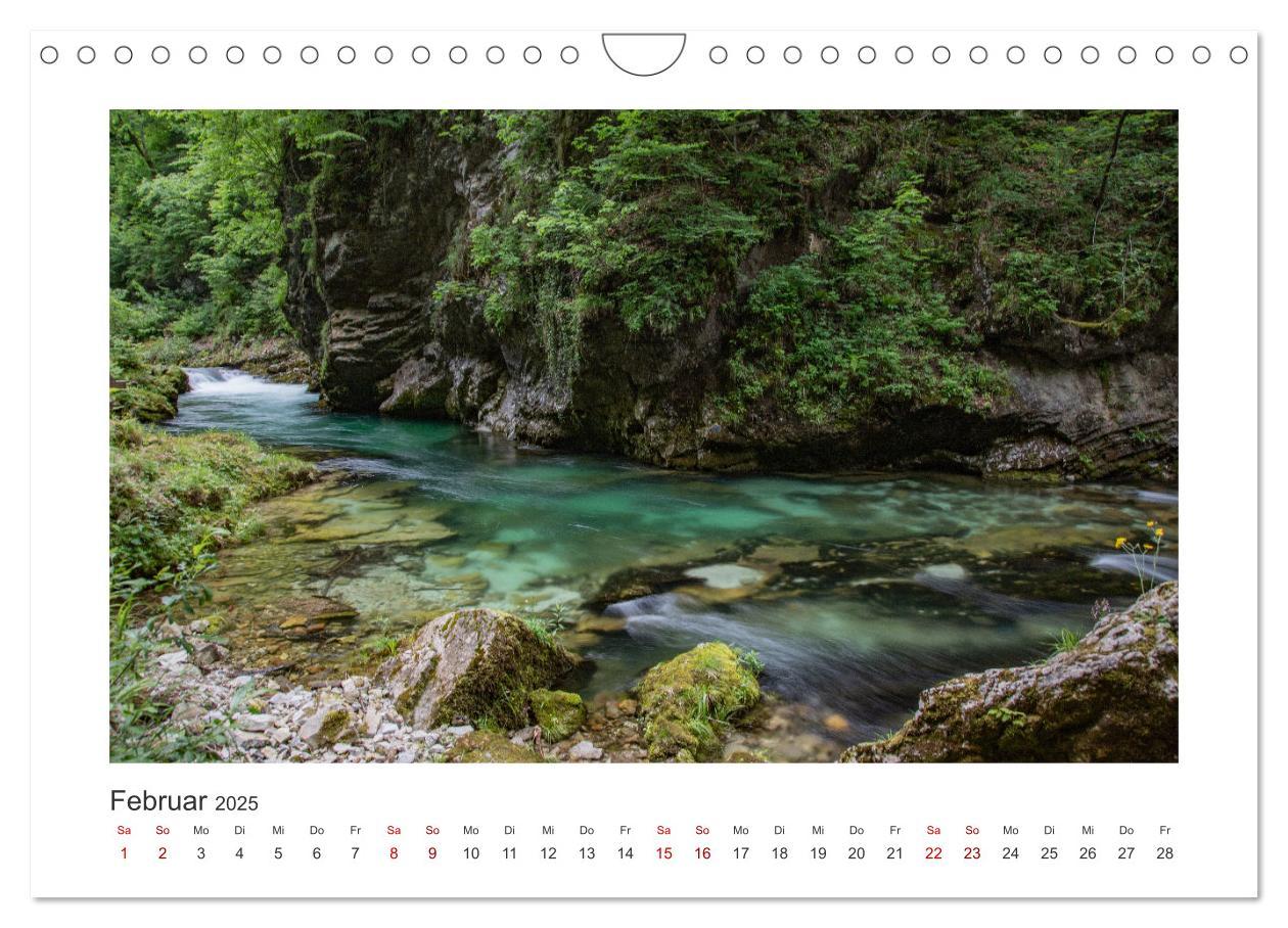 Bild: 9783383848100 | Slowenien - Wilde Bären und zauberhafte Natur (Wandkalender 2025...