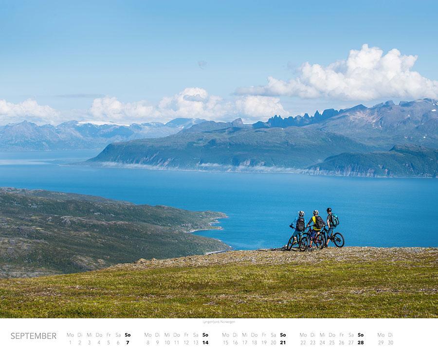 Bild: 9783966647953 | Mountain Moments Mountainbike-Abenteuer Kalender 2025 | Schwager