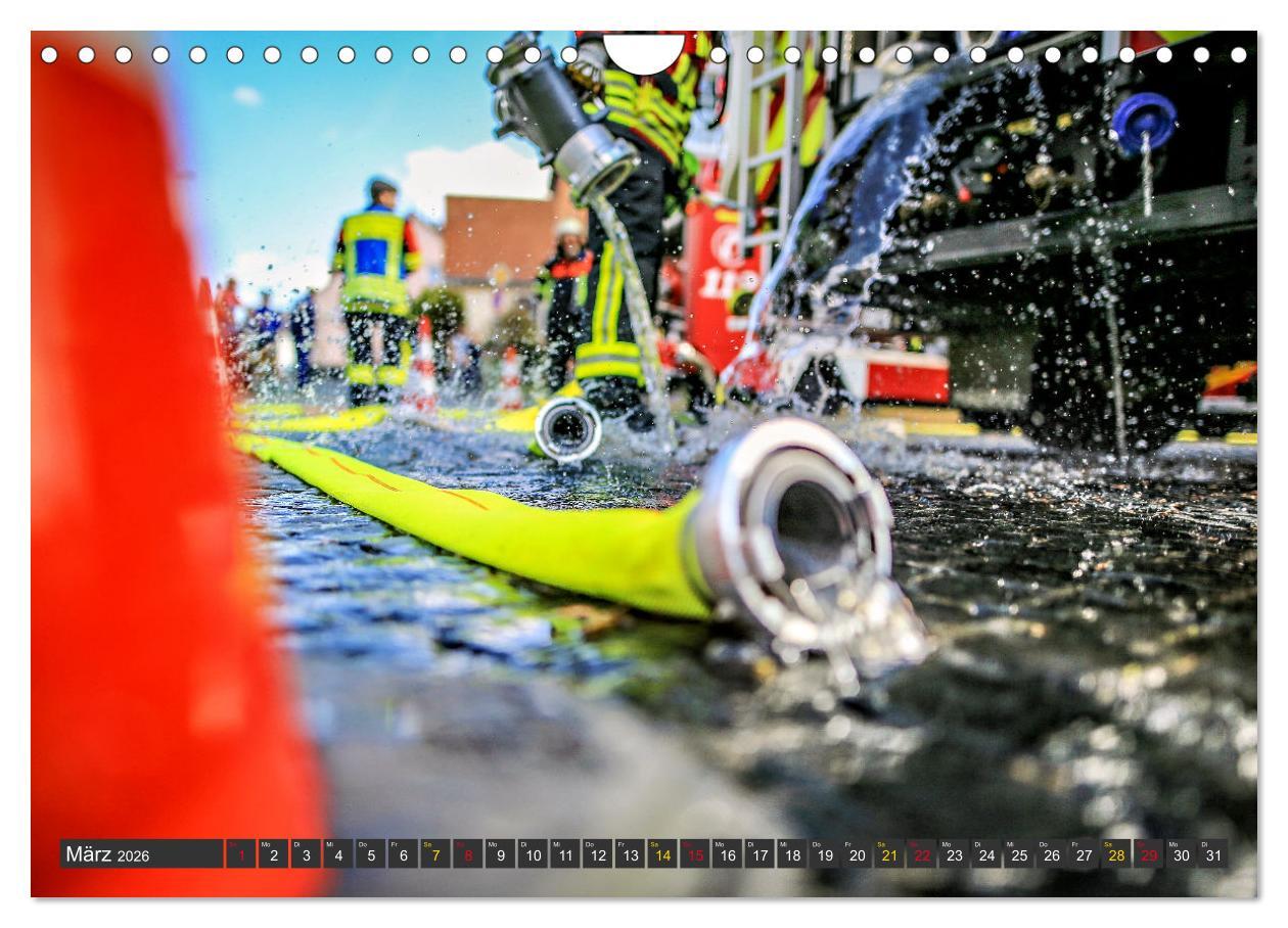 Bild: 9783457260425 | Im Bann der Rettung - Feuerwehr (Wandkalender 2026 DIN A4 quer),...