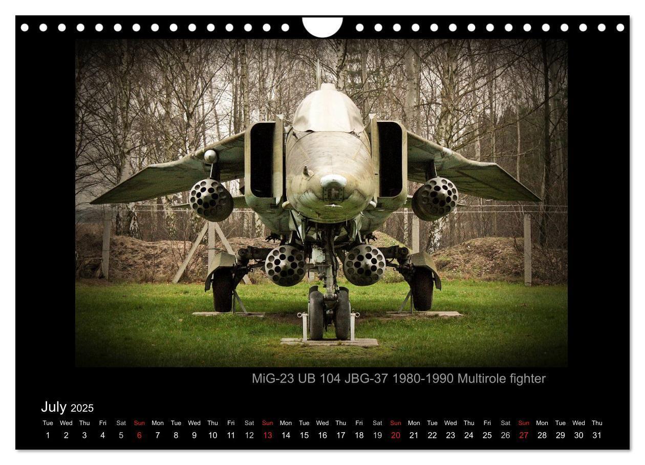 Bild: 9781325961832 | Airplanes and Helicopters of NVA 1957 - 1991 (Wall Calendar 2025...