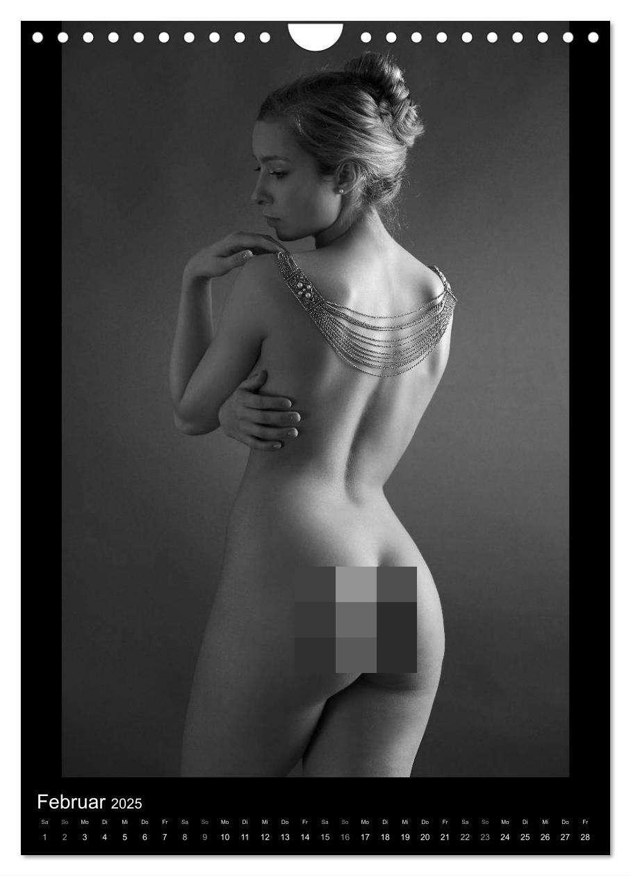 Bild: 9783457052914 | Adorned Nudes - Schmuck und Akt (Wandkalender 2025 DIN A4 hoch),...