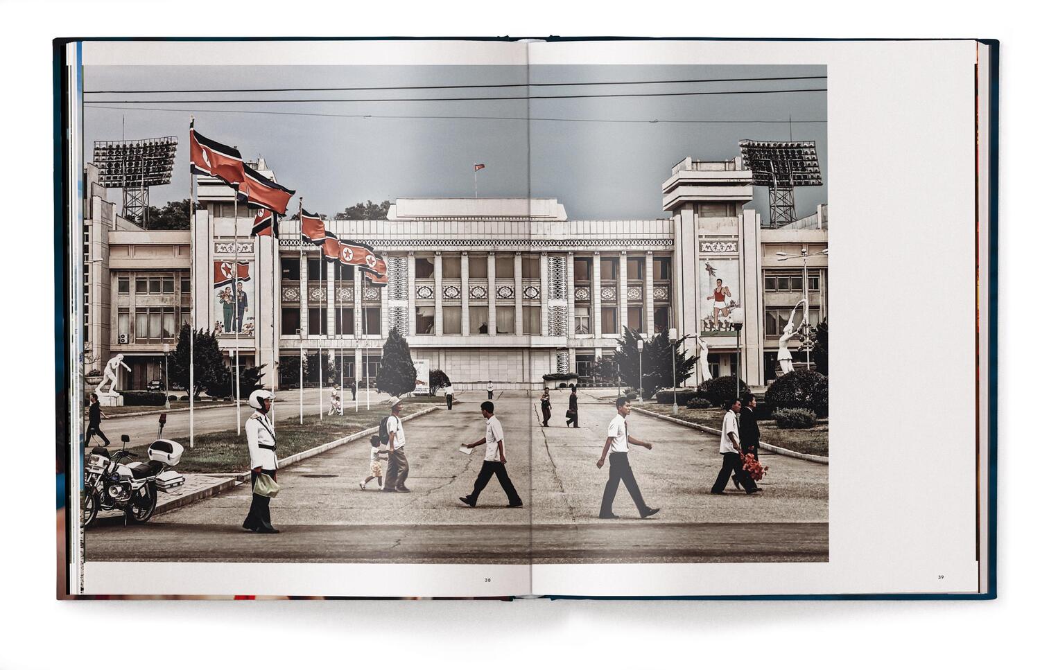Bild: 9783961715541 | Warten auf den Regenbogen | Zehn Jahre Nordkorea | Xiomara Bender