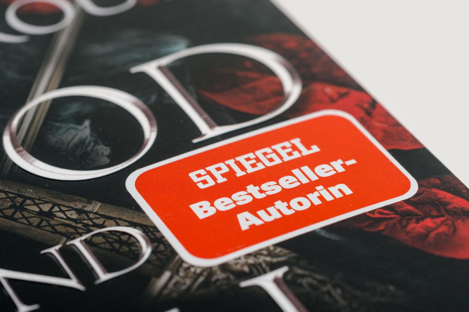 Bild: 9783453321410 | Blood and Ash - Liebe kennt keine Grenzen | Roman | Armentrout | Buch