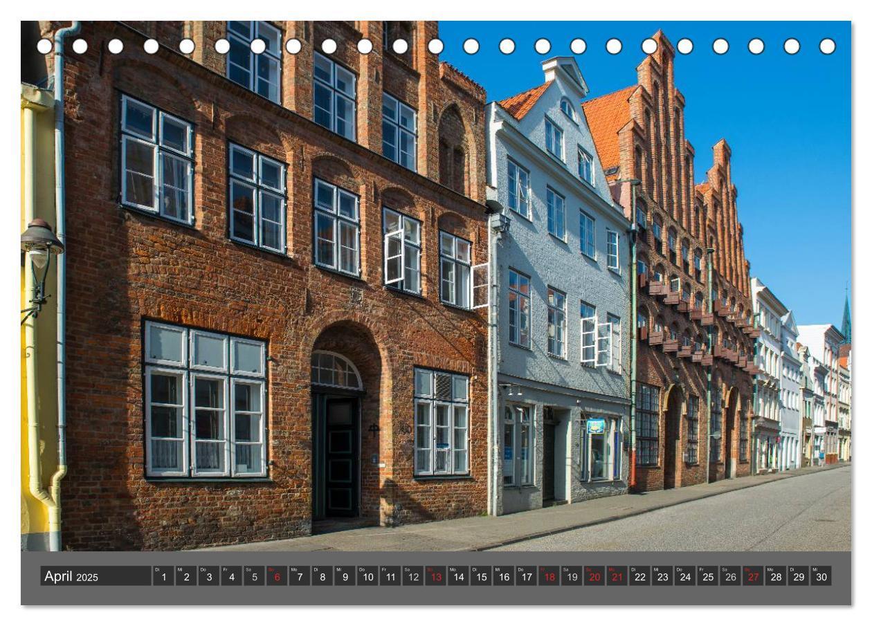 Bild: 9783435621996 | Die Hansestadt Lübeck (Tischkalender 2025 DIN A5 quer), CALVENDO...