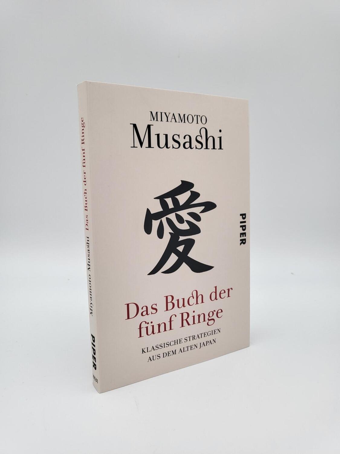 Bild: 9783492305310 | Das Buch der fünf Ringe | Klassische Strategien aus dem alten Japan