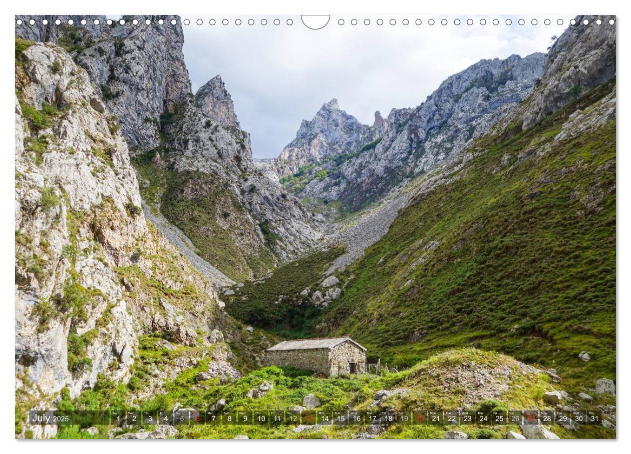 Bild: 9781325965199 | Picos de Europa - In and around the national park (Wall Calendar...