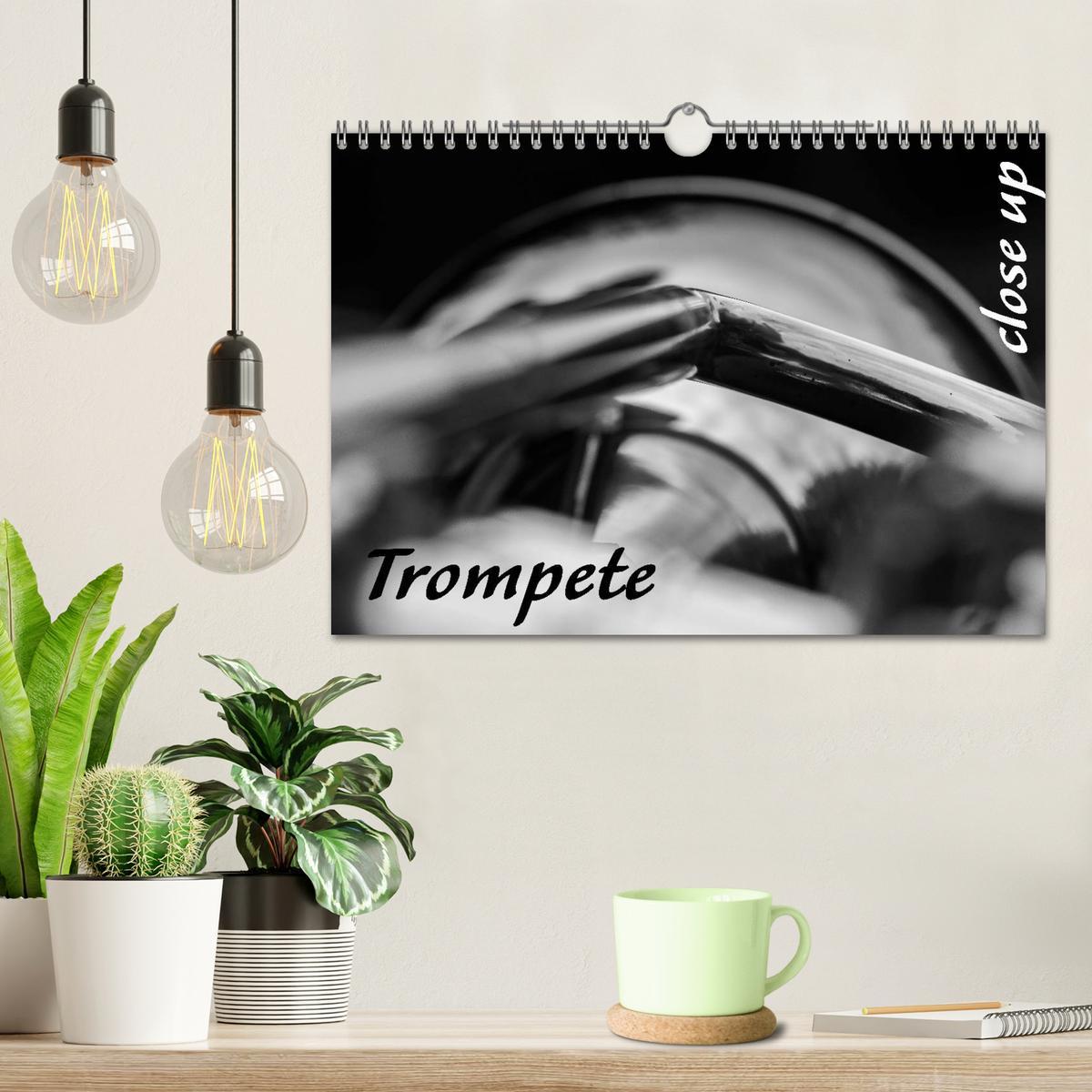 Bild: 9783435391042 | Trompete - Close up (Wandkalender 2025 DIN A4 quer), CALVENDO...