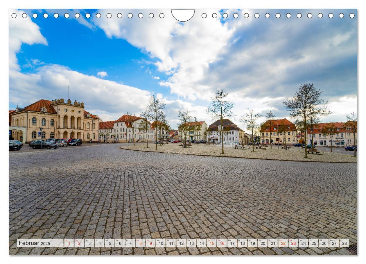 Bild: 9783435240838 | Neustrelitz Impressionen (Wandkalender 2025 DIN A4 quer), CALVENDO...