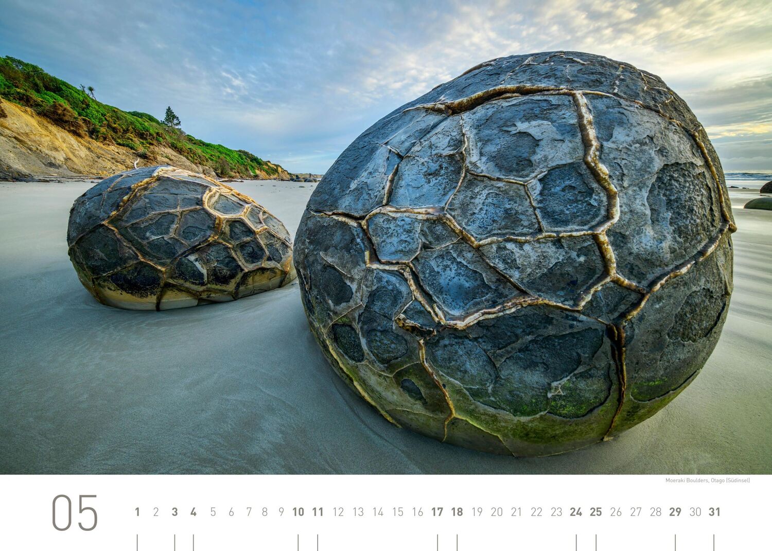 Bild: 9783968555430 | 360° Neuseeland Exklusivkalender 2025 | Limited Edition (70 x 50 cm)