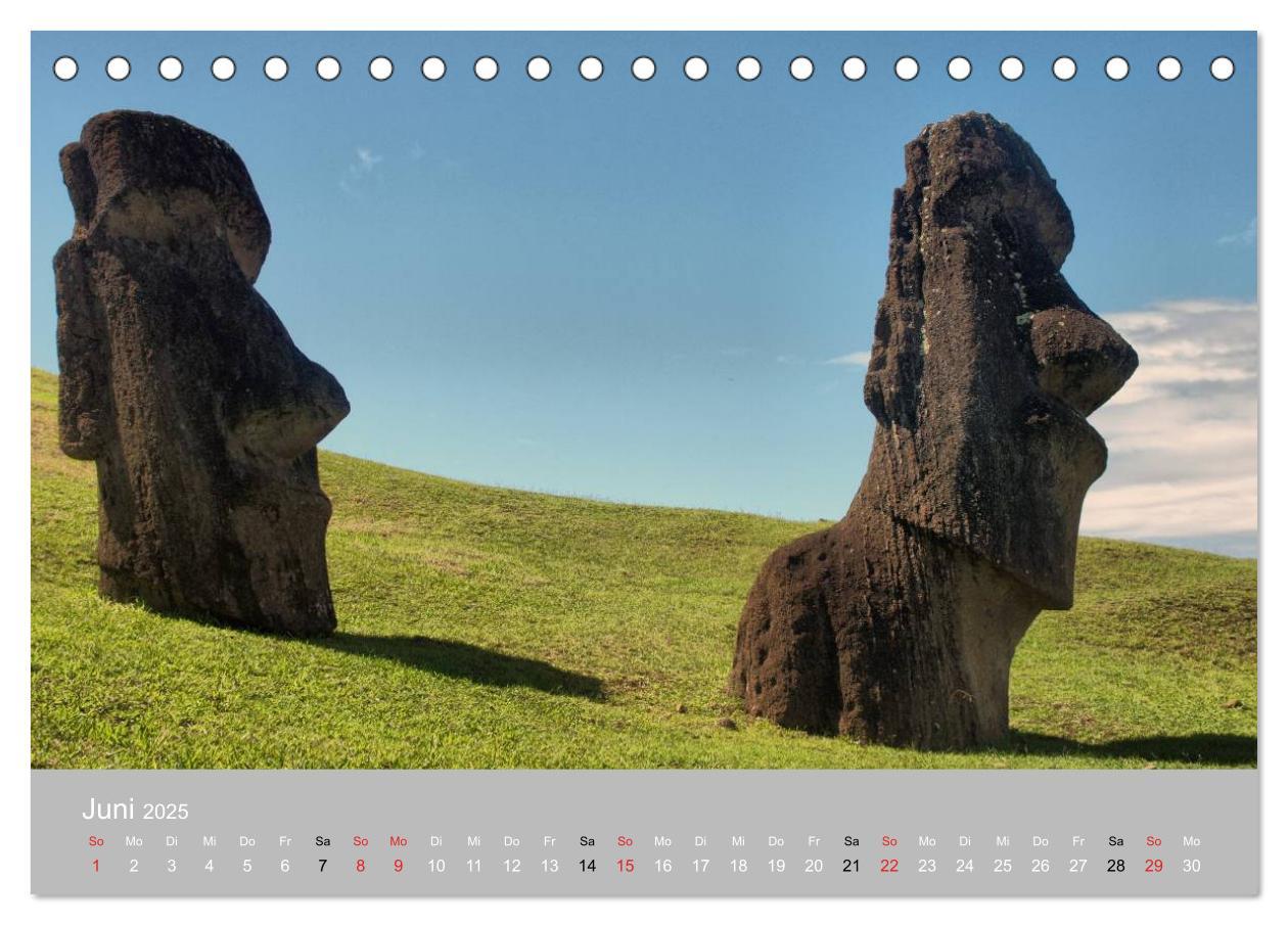 Bild: 9783435820337 | MOAI - steinerne Wächter der Osterinsel (Tischkalender 2025 DIN A5...