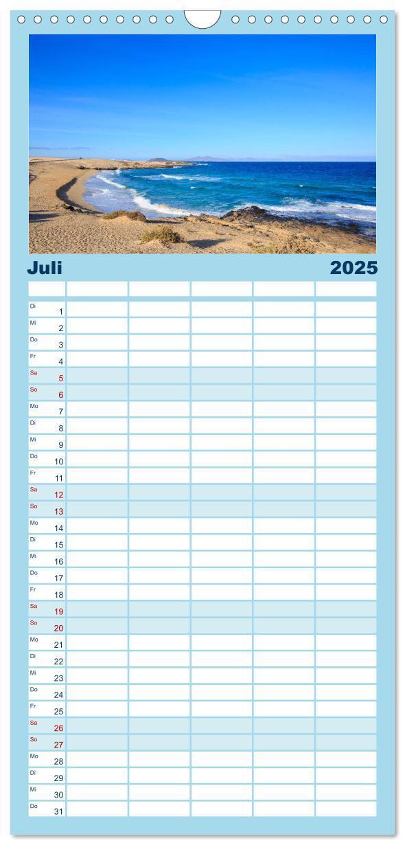 Bild: 9783457118290 | Familienplaner 2025 - Fuerteventura mit 5 Spalten (Wandkalender, 21...