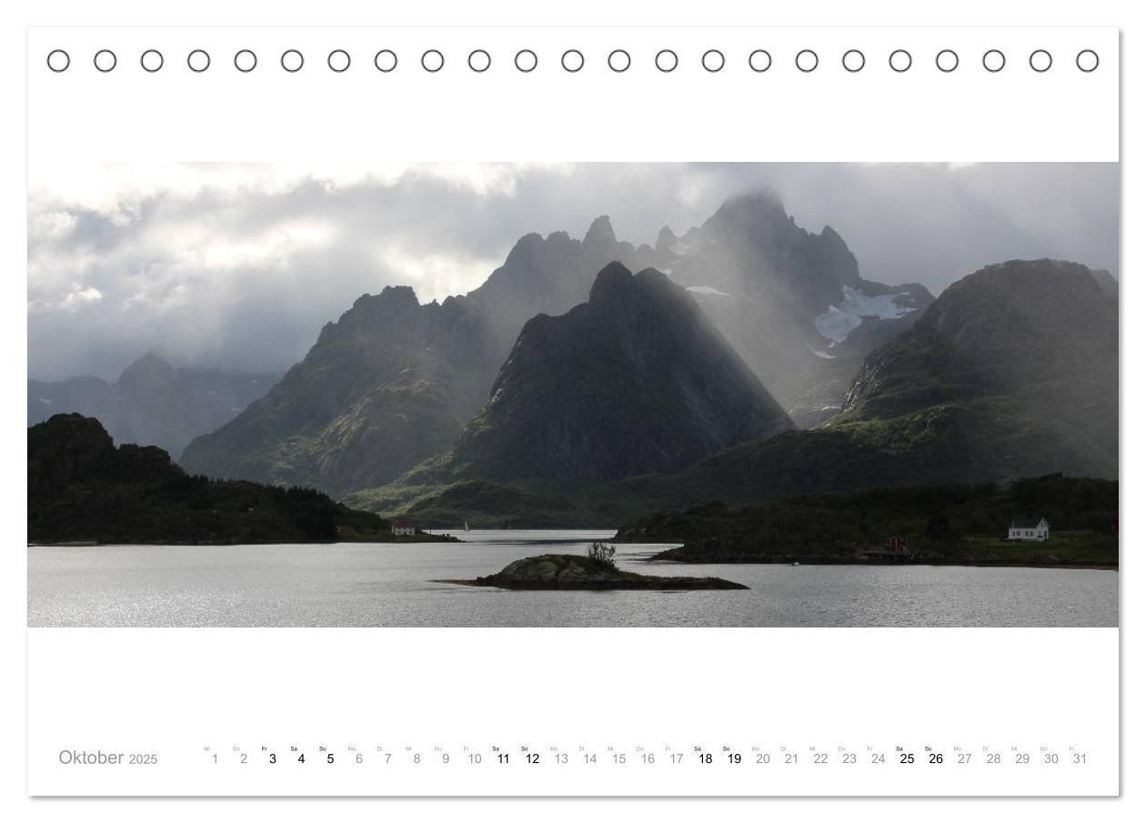 Bild: 9783435710799 | Panoramen der norwegischen Küste (Tischkalender 2025 DIN A5 quer),...