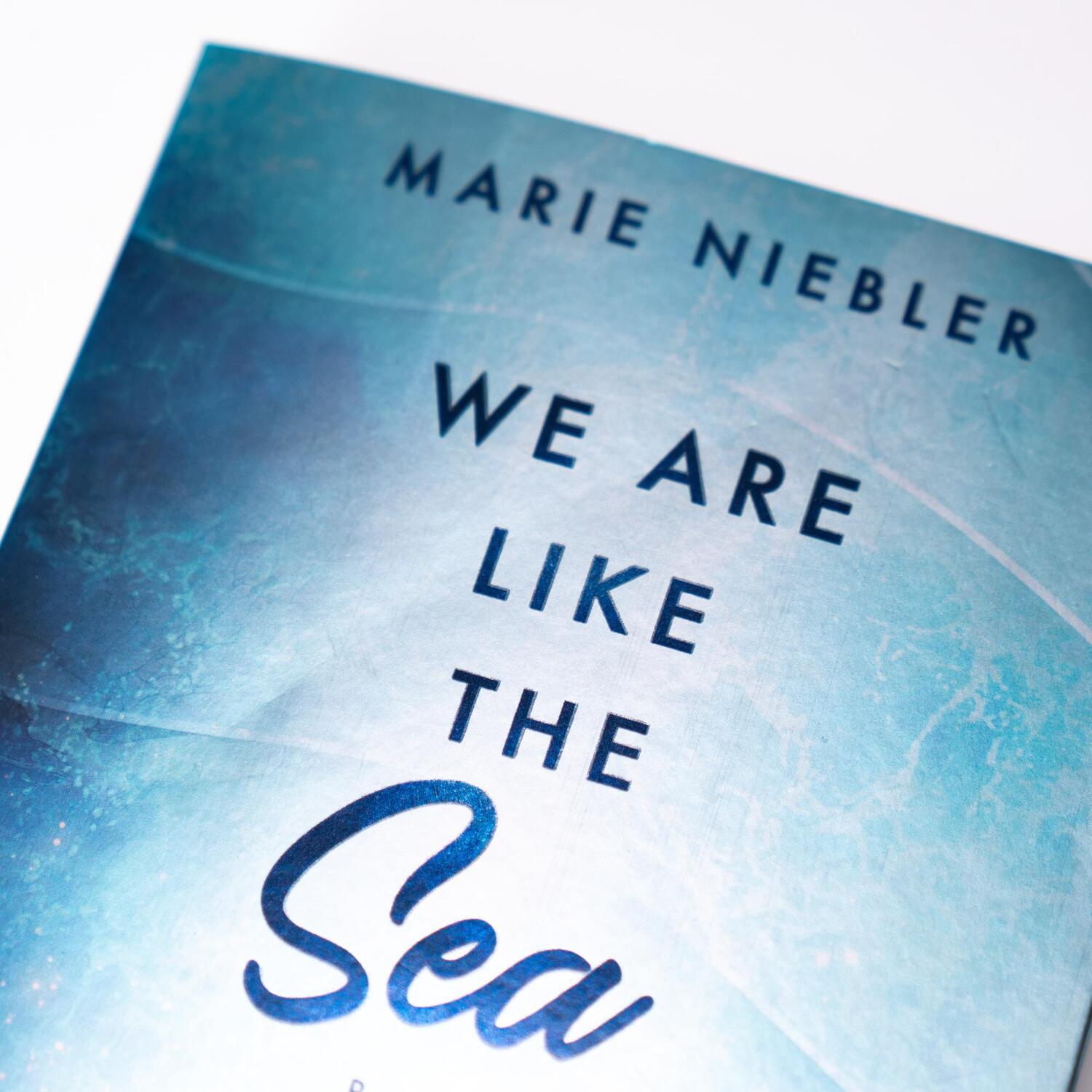 Bild: 9783745703344 | We Are Like the Sea | Marie Niebler | Taschenbuch | Like Us | 432 S.