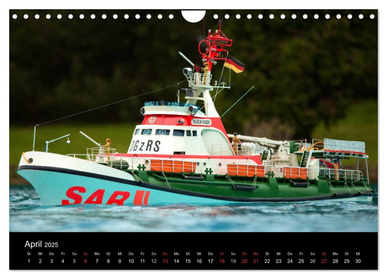 Bild: 9783435678495 | Modellboote in ihrem Element (Wandkalender 2025 DIN A4 quer),...