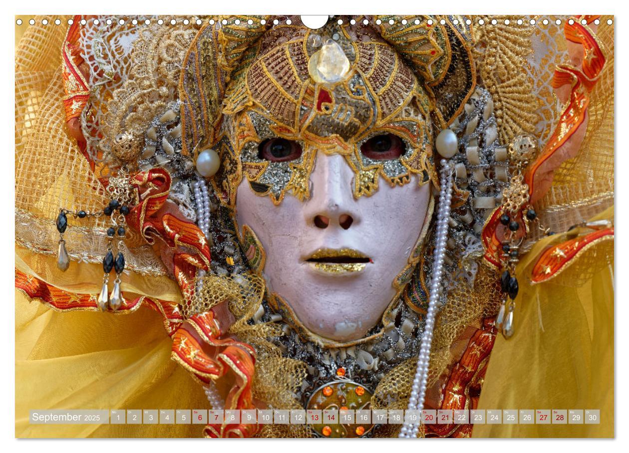 Bild: 9783383855092 | neunziggrad I photoart: venezia carnevale (Wandkalender 2025 DIN A3...