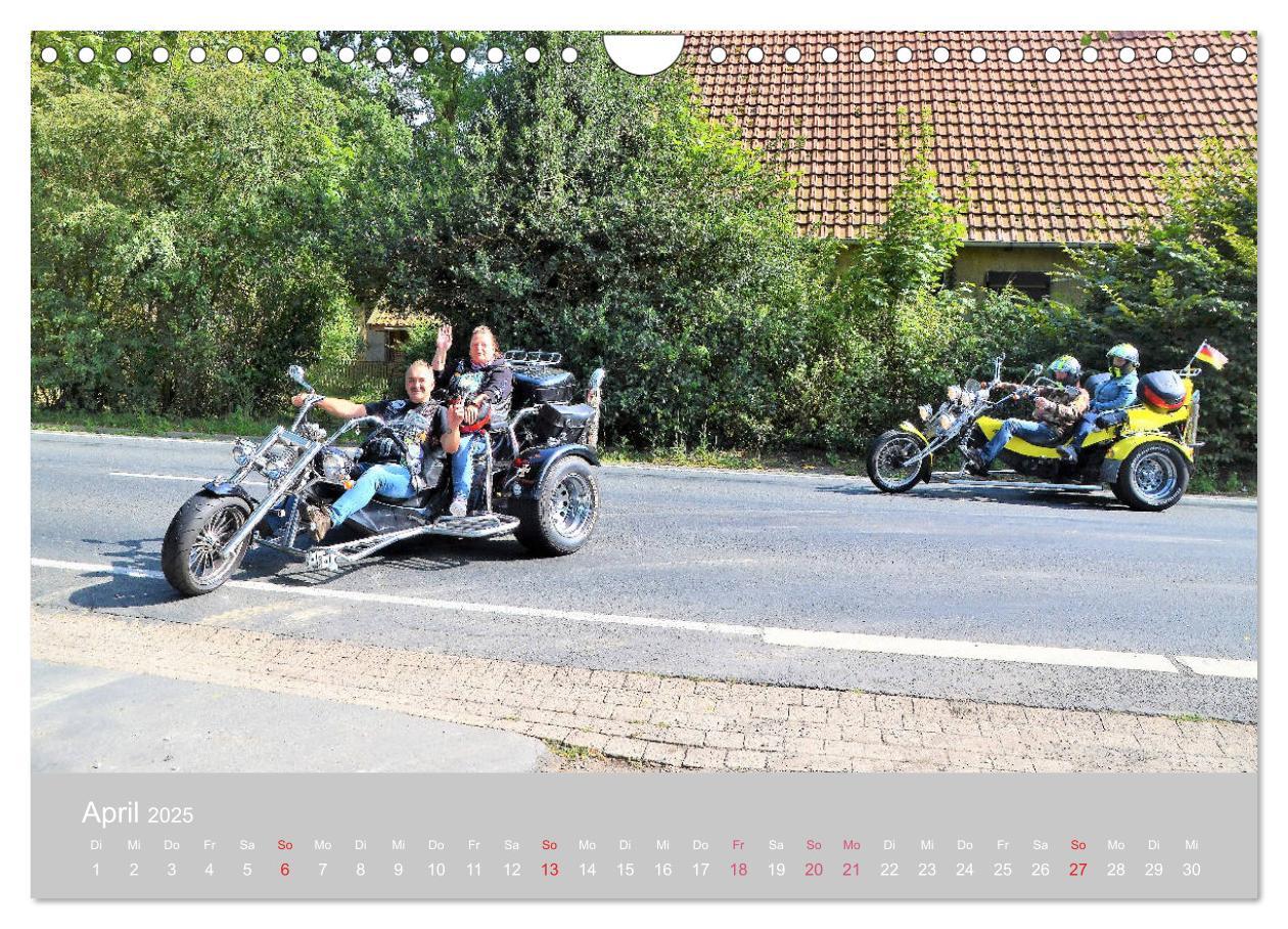 Bild: 9783435208975 | TRIKER on Tour (Wandkalender 2025 DIN A4 quer), CALVENDO...