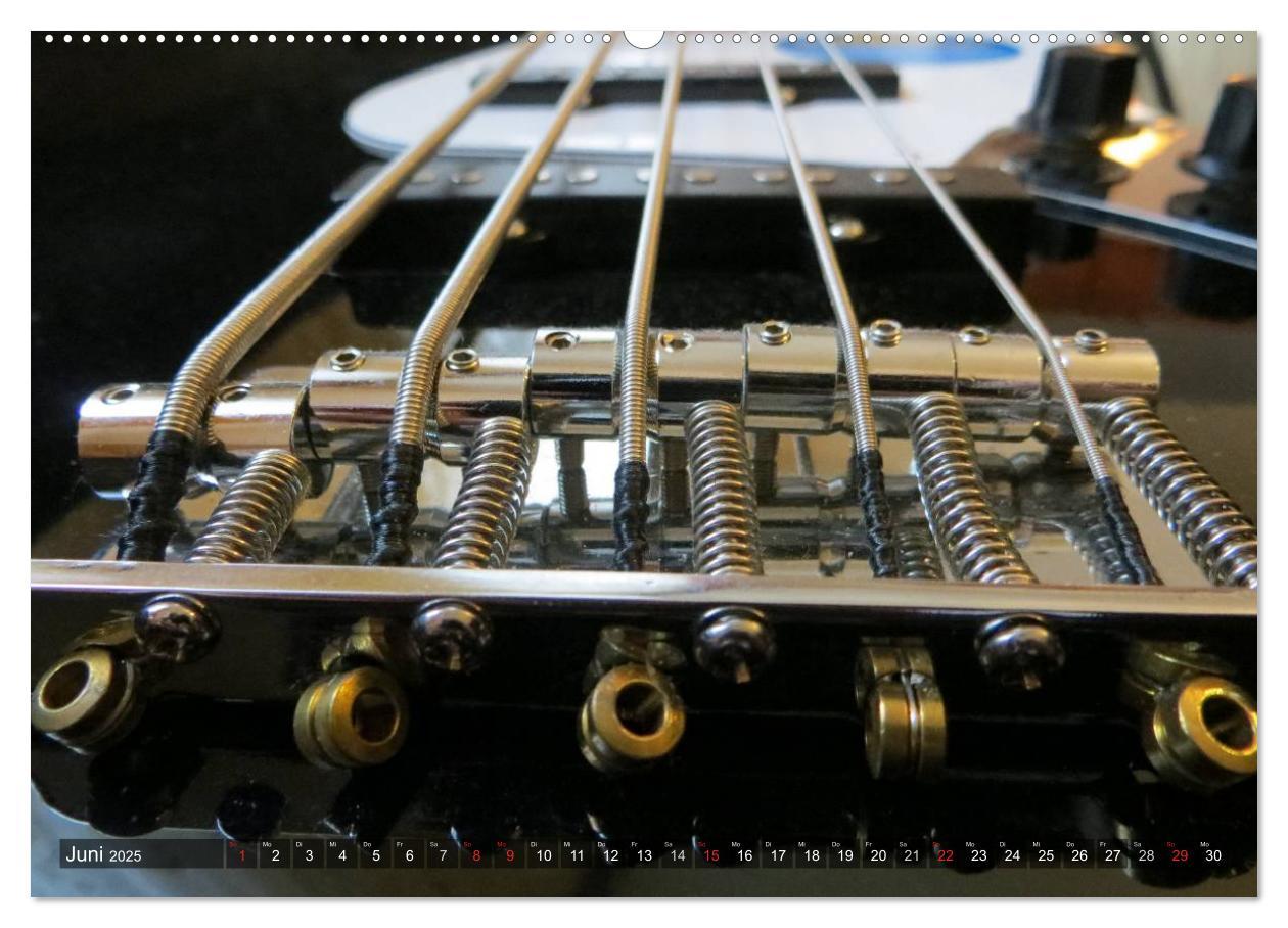 Bild: 9783435745753 | GITARREN Closeups (Wandkalender 2025 DIN A2 quer), CALVENDO...