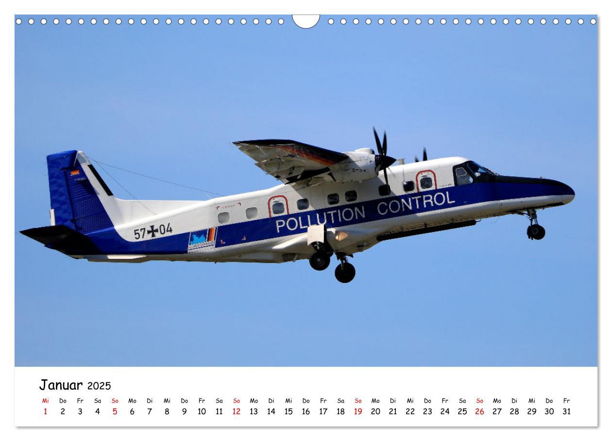 Bild: 9783435070411 | Flugzeuge am blauen Himmel (Wandkalender 2025 DIN A3 quer),...