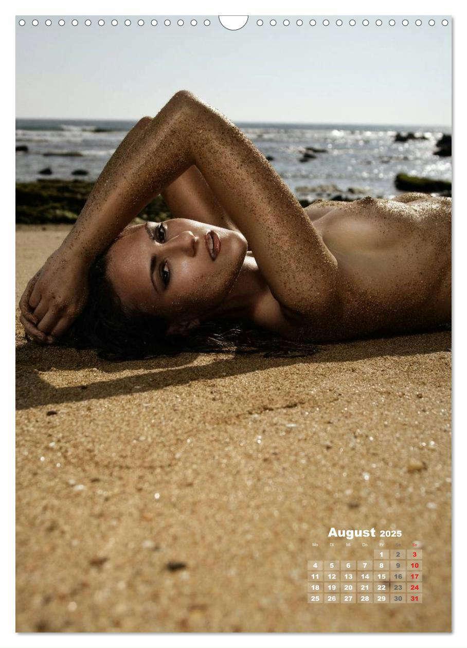 Bild: 9783457061749 | Erotische Momente am Strand (Wandkalender 2025 DIN A3 hoch),...