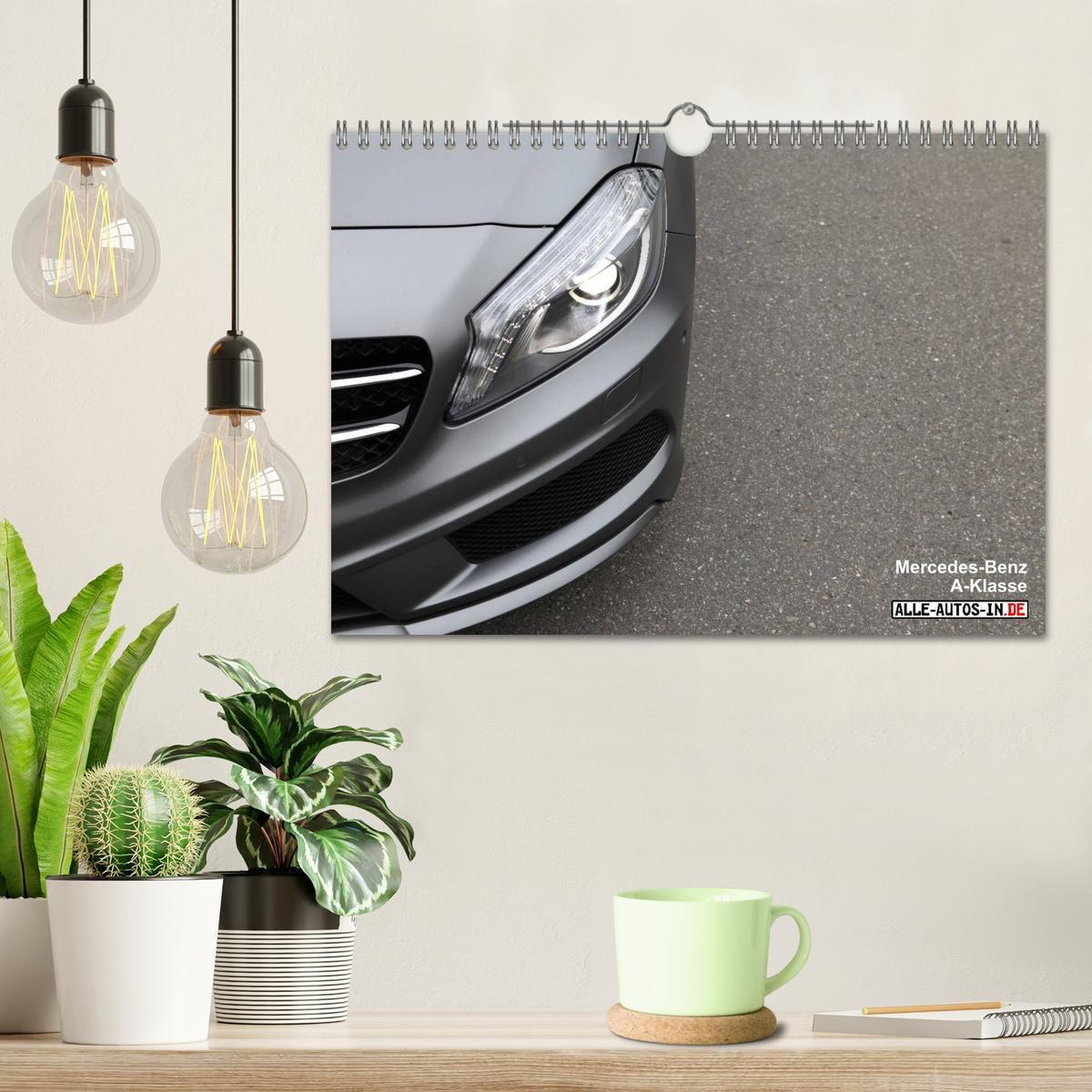 Bild: 9783435838394 | Mercedes-Benz A-Klasse (Wandkalender 2025 DIN A4 quer), CALVENDO...