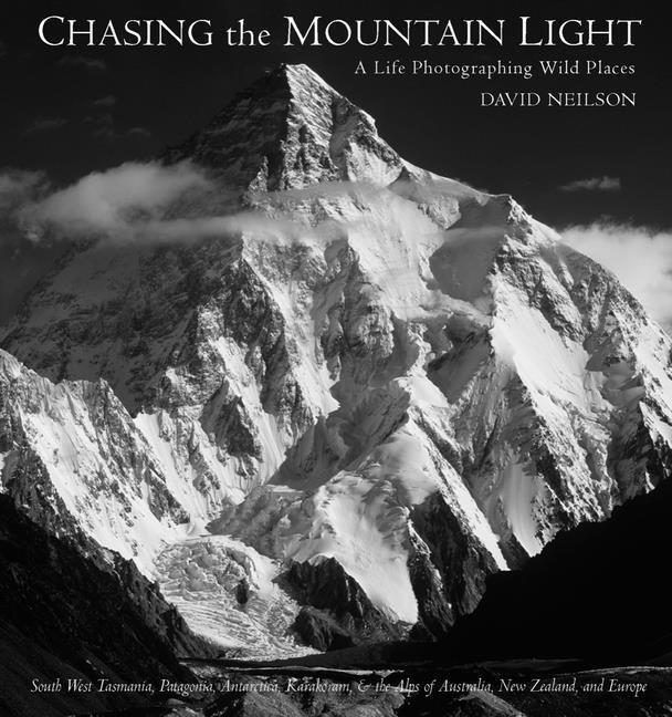 Cover: 9780789214515 | Chasing the Mountain Light | A Life Photographing Wild Places | Buch