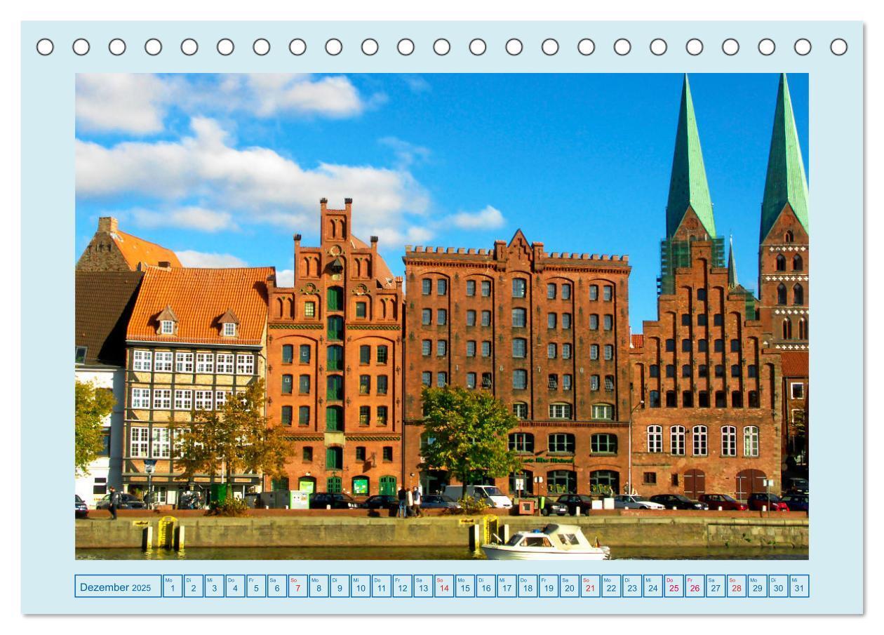 Bild: 9783435066209 | Lübeck Backsteingotik an der Trave (Tischkalender 2025 DIN A5...