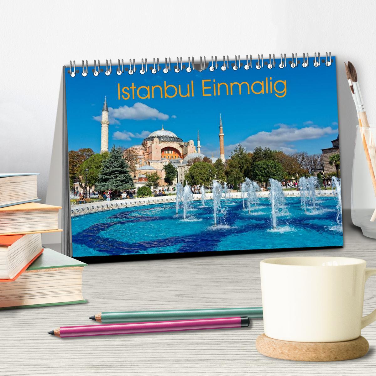 Bild: 9783435543052 | Istanbul Einmalig (Tischkalender 2025 DIN A5 quer), CALVENDO...