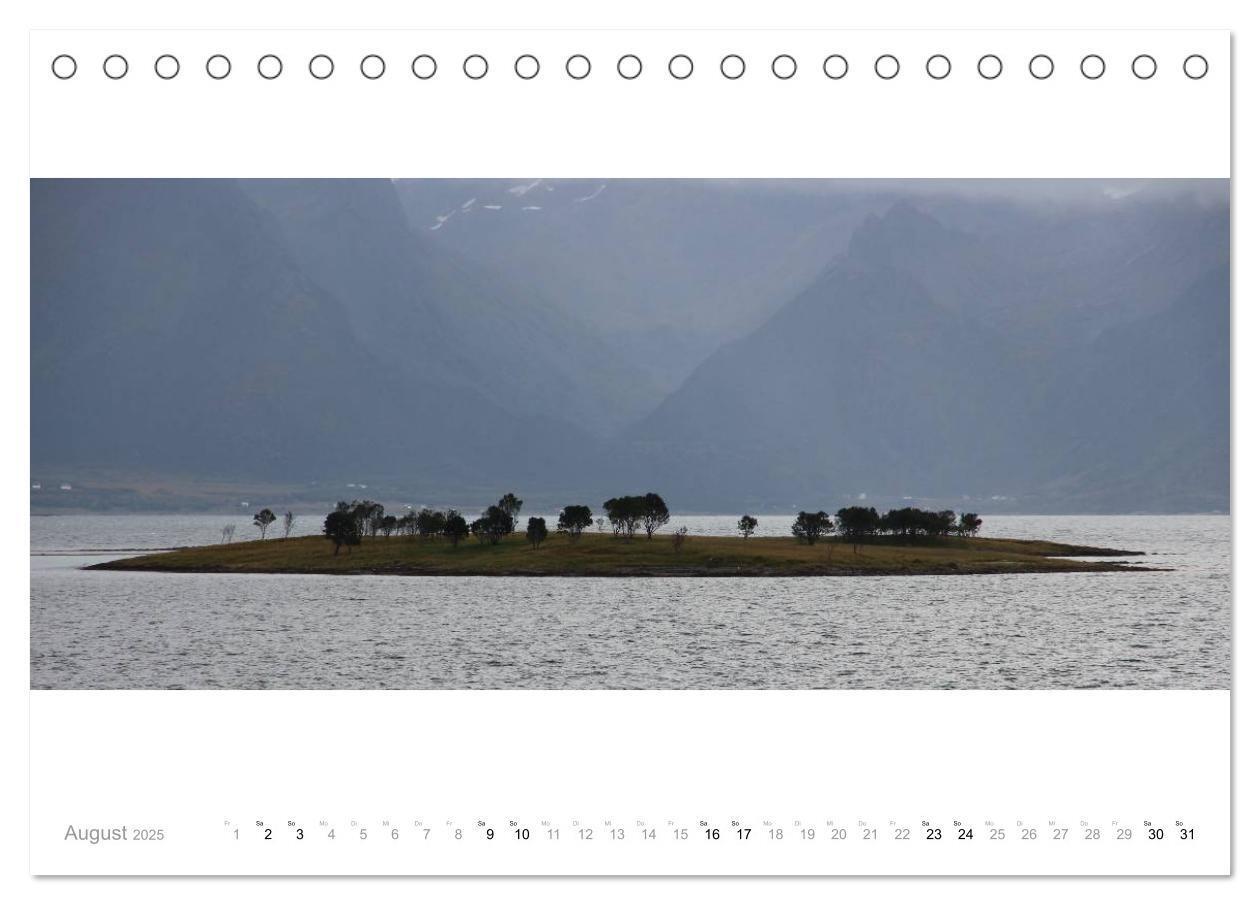 Bild: 9783435710799 | Panoramen der norwegischen Küste (Tischkalender 2025 DIN A5 quer),...