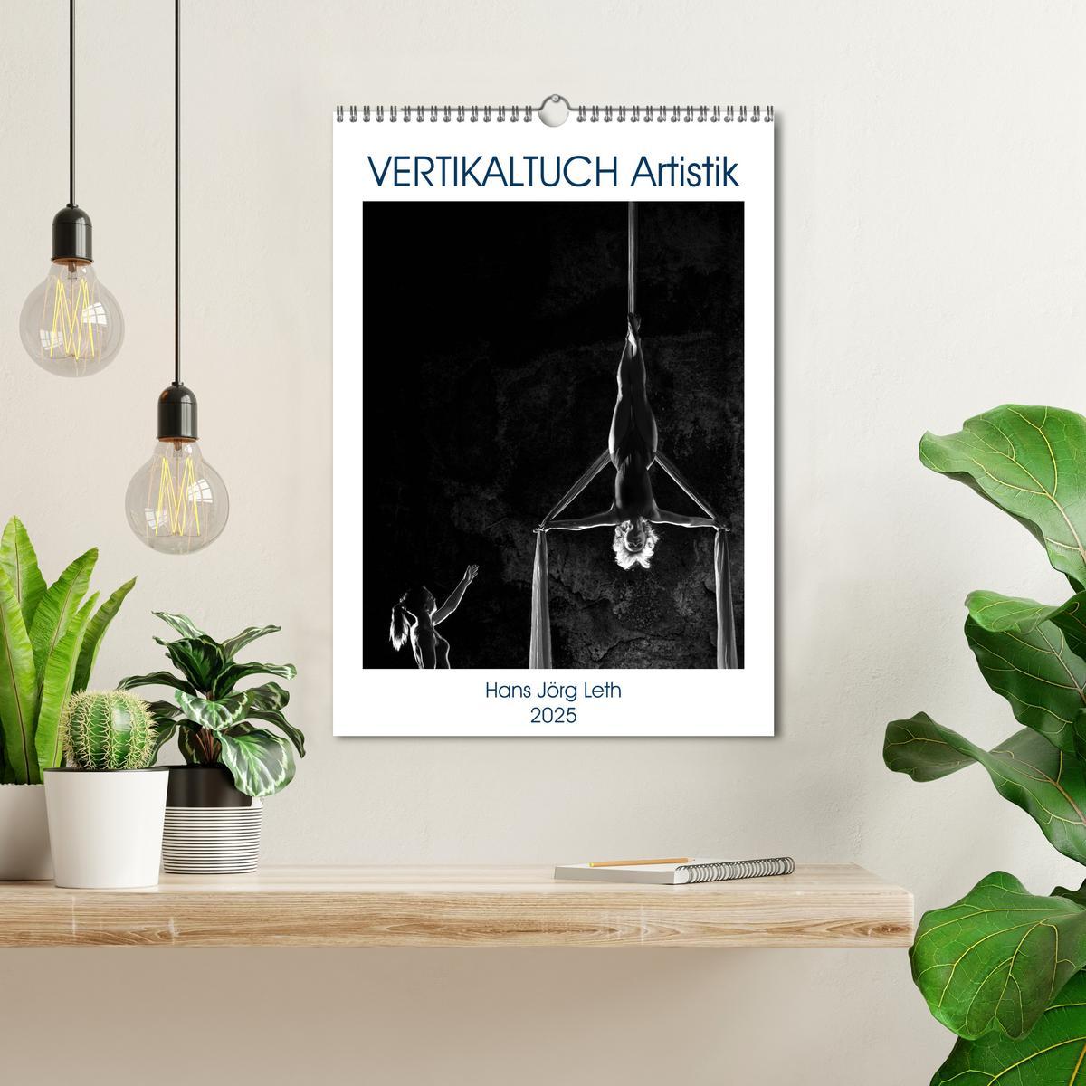 Bild: 9783435973828 | VERTIKALTUCH Artistik (Wandkalender 2025 DIN A3 hoch), CALVENDO...