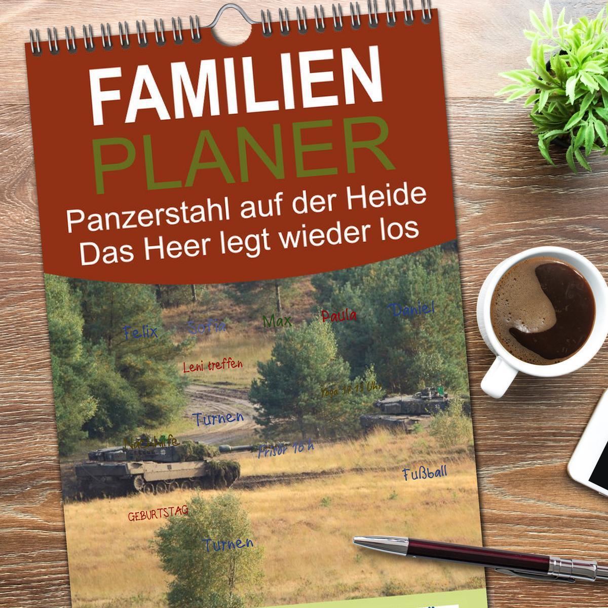 Bild: 9783457115114 | Familienplaner 2025 - Panzerstahl auf der Heide ¿ Das Heer legt...