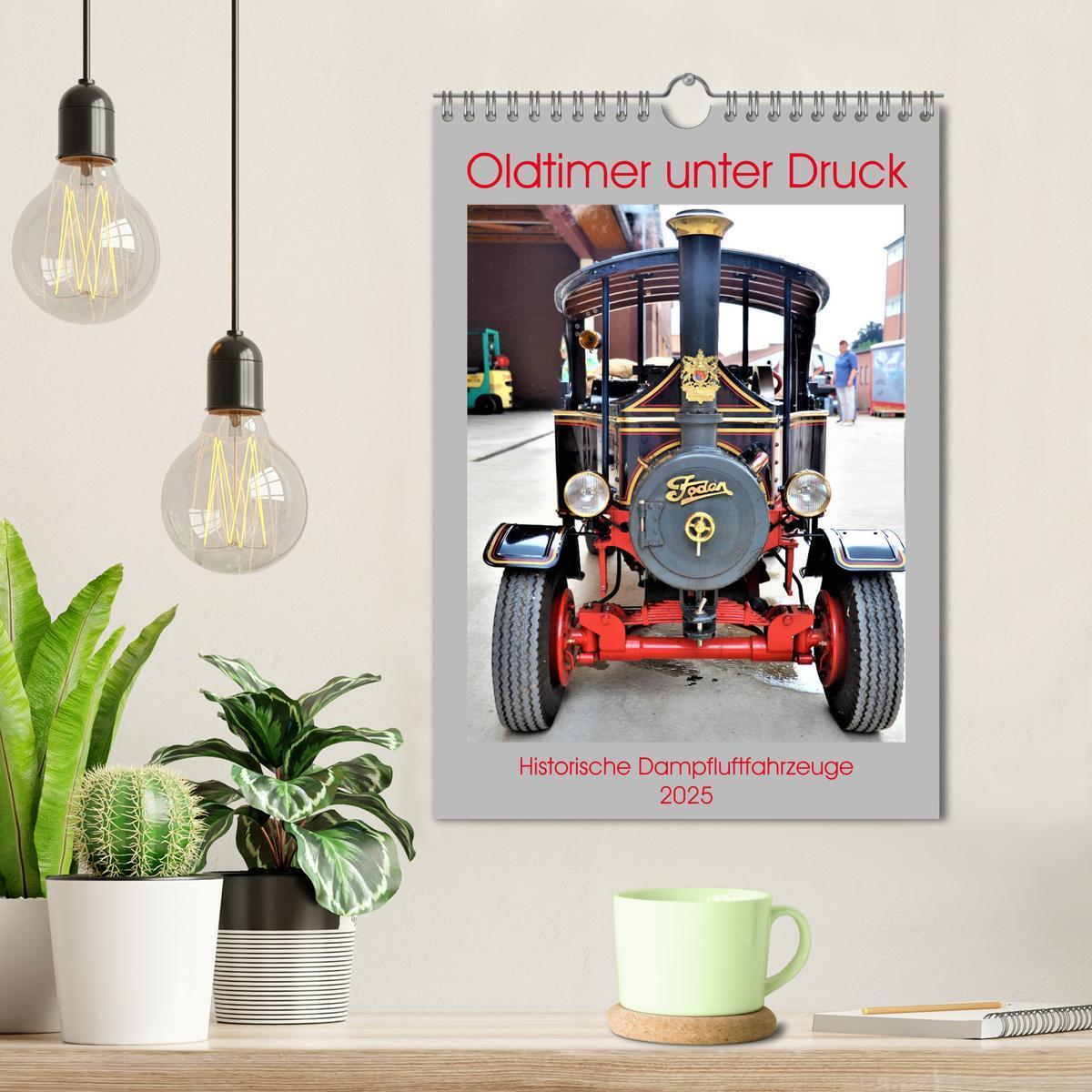 Bild: 9783435985654 | Oldtimer unter Dampf (Wandkalender 2025 DIN A4 hoch), CALVENDO...