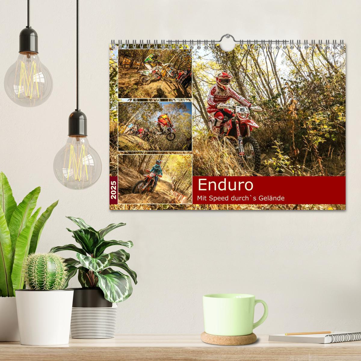 Bild: 9783435105809 | Enduro Mit Speed durch`s Gelände (Wandkalender 2025 DIN A4 quer),...