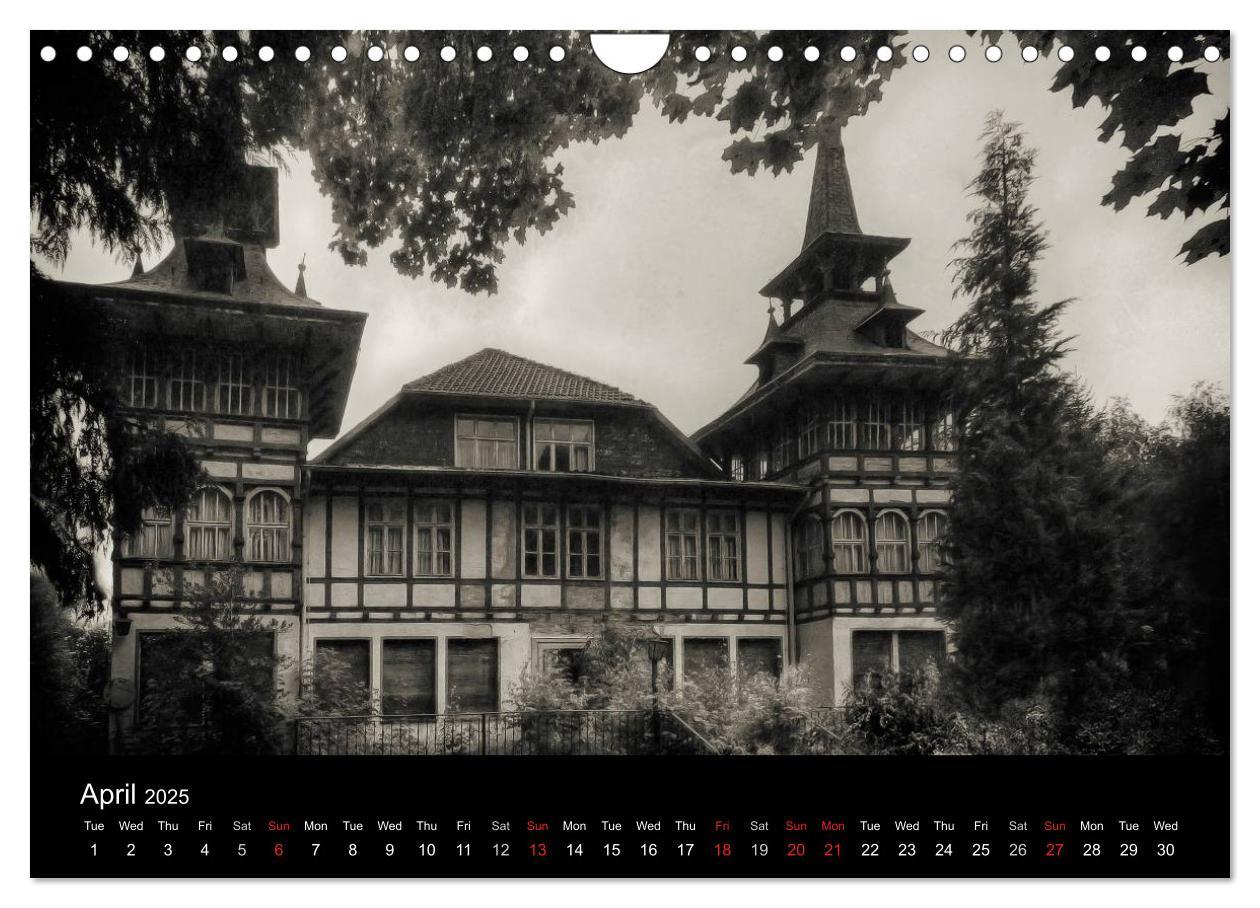 Bild: 9781325955794 | Abandoned Places Haunted Houses (Wall Calendar 2025 DIN A4...