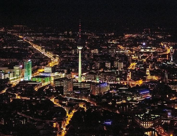 Bild: 9783941977327 | Berlin von oben - Tag und Nacht | Berlin from above - Day and Night